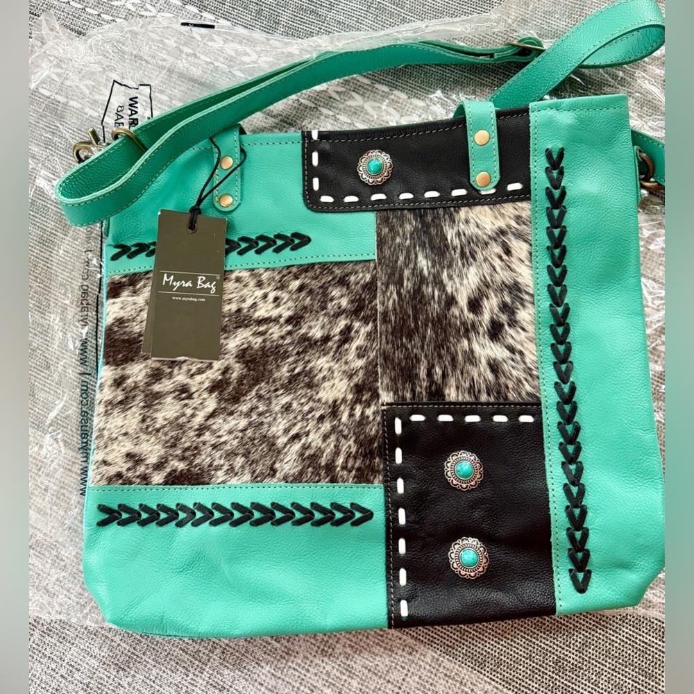 - Myra Turinna Springs Shoulder Bag - Picture 3 of 10